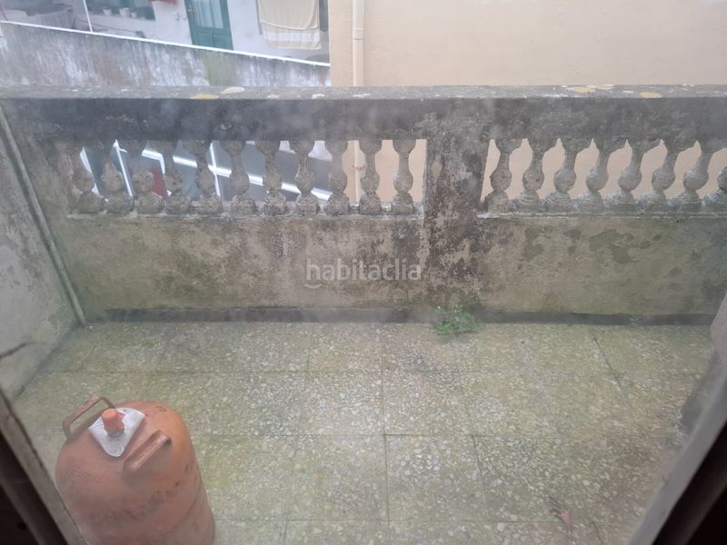 Foto ae597e5a-466c-44f4-b091-b236e3215571. Casa adosada en calle luis trelles 17 casa a restaurar en Viveiro