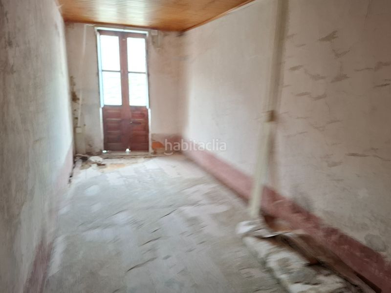Foto b306814c-566a-4869-9d7f-c08de102395c. Casa adosada en calle luis trelles 17 casa a restaurar en Viveiro