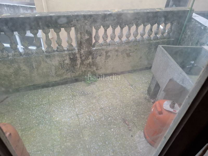 Foto b7ecb1aa-74a0-4a18-b293-0c158b601ca6. Casa adosada en calle luis trelles 17 casa a restaurar en Viveiro