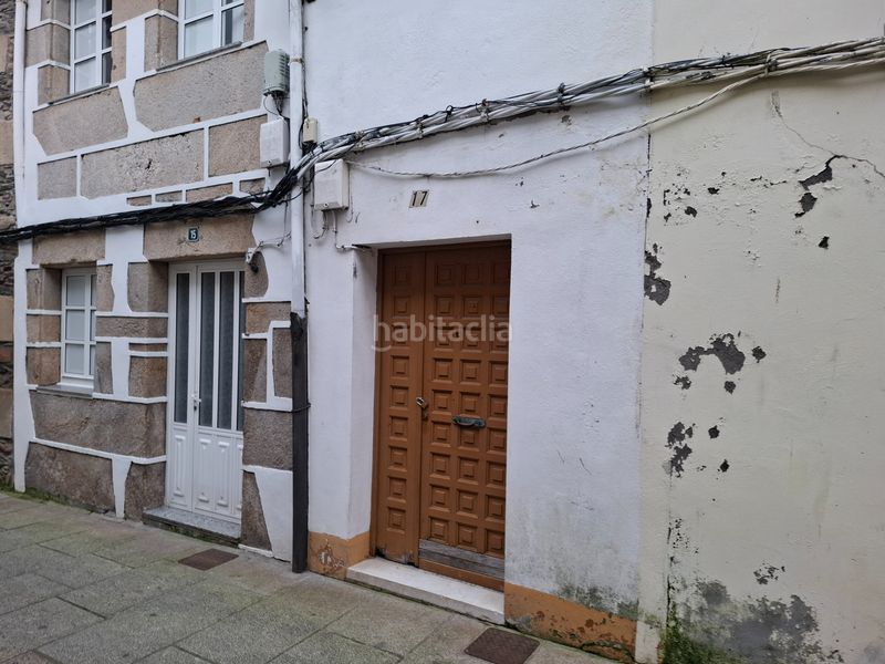 Foto ba338d05-497d-4e4b-8712-3db3e68f6024. Casa adosada en calle luis trelles 17 casa a restaurar en Viveiro