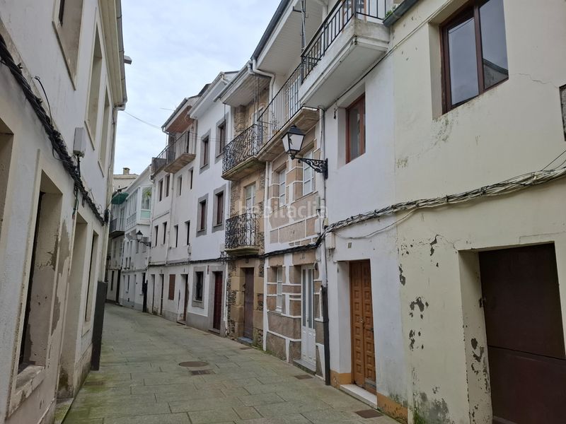 Foto e919a3a3-2907-4b36-b17d-ca34d28d8cbd. Casa adosada en calle luis trelles 17 casa a restaurar en Viveiro