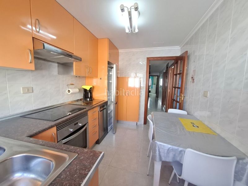 Foto 212bf7d3-b647-44eb-8421-cc02624b8432. Pis a avenida cantarrana 9 a Viveiro
