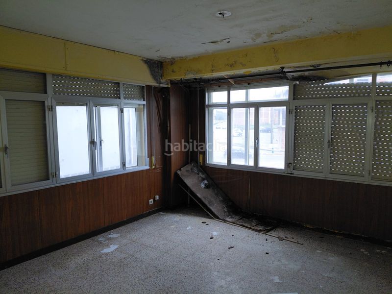 Foto b3dc0d18-7a6e-407c-96f2-bfa3cfff41a9. Casa adossada a avenida erbecedo 43 a Coristanco