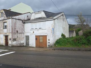 Reihenhaus in Rúa vila 167. Casa con finca en barreiros