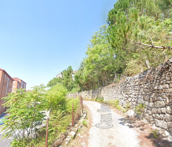 Foto be588123-ca76-49e4-b3b4-12c43df2f3c4. Terreny residencial a Barrocanes Ourense