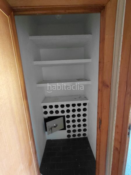 Foto 0bf385a2-d328-4617-9c86-2d0b5315c9d6. Pis a Pobra do Caramiñal (A)