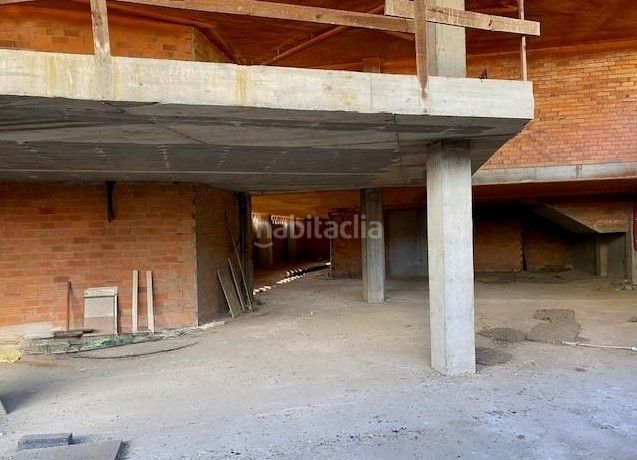 Foto d4a3489d-6767-4318-808b-233eca02770f. Local comercial a Lalín