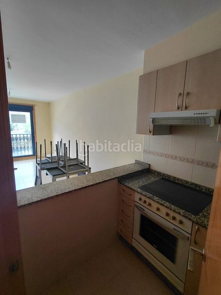 Foto a510d06d-6420-444e-a54b-e9c40b7280d8. Pis a urbanización escarabote 59 a Boiro