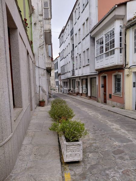 Foto 0c436f36-09dd-42f9-94ab-2b048435df07. Casa adossada a Betanzos