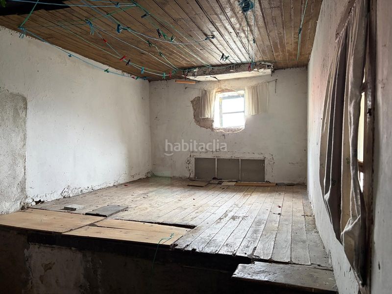 Foto cdb0441e-35da-43f5-a4d7-4a9d7656d310. Casa adossada a Baños de Molgas