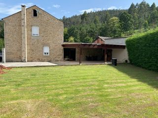 Casa aparellada en Lugar cadeirido 3. Casa con finca en alfoz