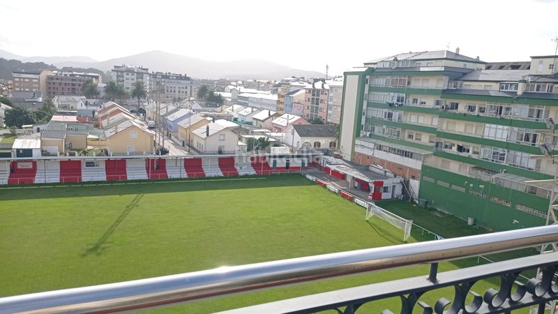 Foto 093b5ef7-840a-4420-a906-3ee89dcc7212. Duplex dans Foz