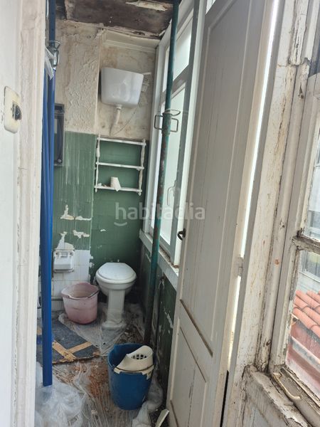 Foto c739bdcd-4ea2-4219-9802-c8ea89897b42. Edifici a rúa magdalena 179 a Centro Ferrol