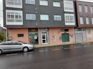 Local Comercial  Rúa vicente risco. 2 locales comerciales en melide