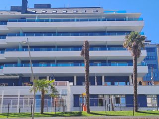 Pis a Rúa alcalde electo carballo 37. Espectacular terraza de 192.50m2 a la ria del burgo.