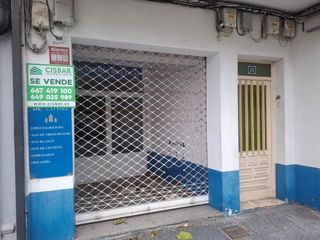 Local Comercial a Rúa suasbarras 28. Local comercial en viveiro