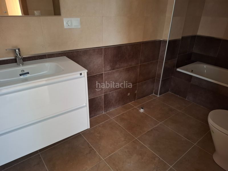 Foto b0c1d171-a1aa-4183-bd49-49b3ab640fba. Àtic amb aparcament a Vicedo (O)