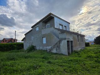 Chalet  Rúa fontela 4. Casa con finca a 100m. playa en barreiros