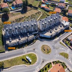 Pis en R�a dos castros 12. Piso en 2� planta. Obra nova