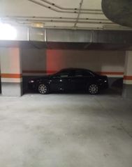 Parking coche en Rúa dos salgueiriños de abaixo 28. Plaza de garaje en santiago
