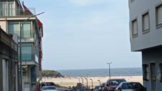 Pis a Praza rosalía de castro 38. Piso 3 hab. a 100m. playa rapadoira (foz)