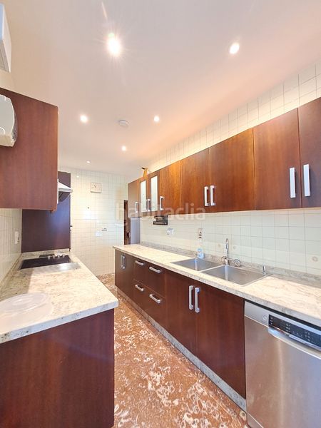 Foto 4c94527d-b1a0-4cb3-a7b5-443c891a3a2d. Rent flat with heating in Ensanche Coruña (A)