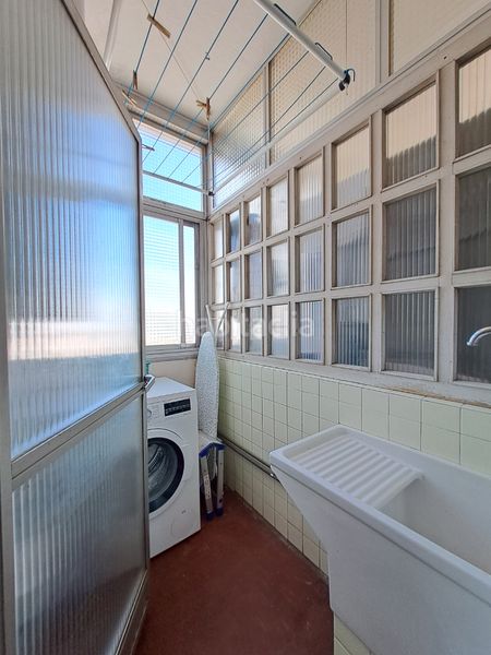 Foto 734cf600-86a5-4de3-b033-0934dca3b80f. Rent flat with heating in Ensanche Coruña (A)