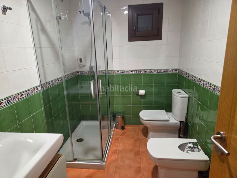 Foto 055f5764-56ee-438c-ad6d-cc02a11c7e3f. Casa adossada a avenida casiano moreno 50 a Barreiros