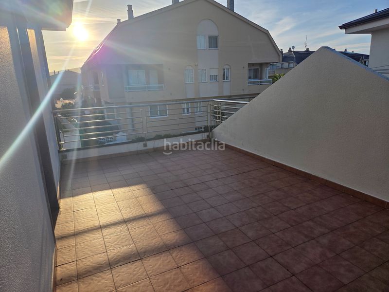 Foto b65cd485-dacf-48d7-a5c0-4dd0b7544b15. Casa adossada a avenida casiano moreno 50 a Barreiros