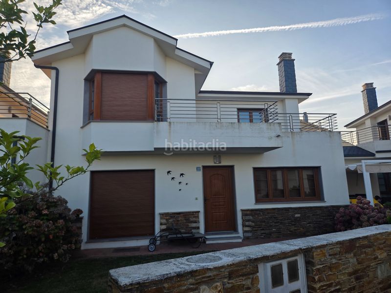 Foto d4780f48-8355-49da-8a5b-93bd513e12a1. Casa adossada a avenida casiano moreno 50 a Barreiros