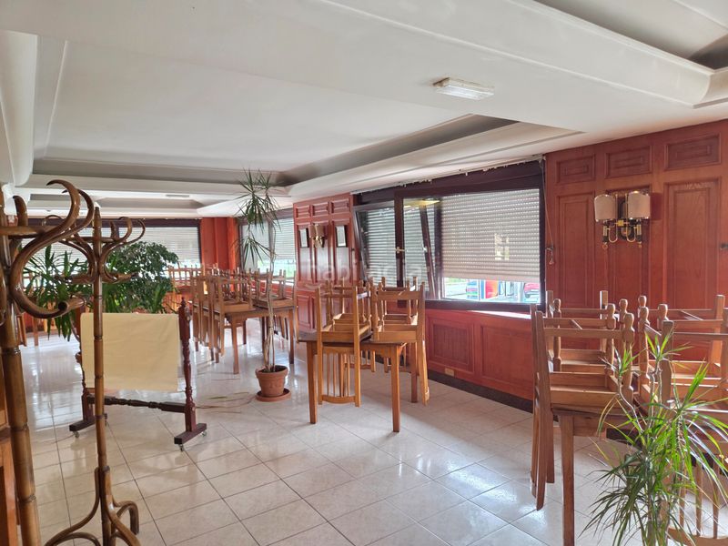 Foto d08cb655-905f-40e0-8a90-cc599cc9599e. Edificio en avenida bos aires 1 edificio hostelero-residencial mixto en Mondoñedo