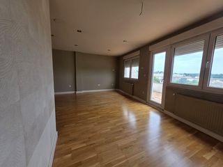 Pis  Praza conde de fontao 84. Piso de 3 hab. en lugo