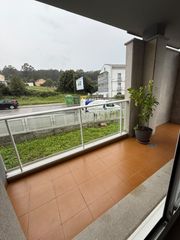 Appartamento in Rúa vila 142. Piso con terraza en barreiros