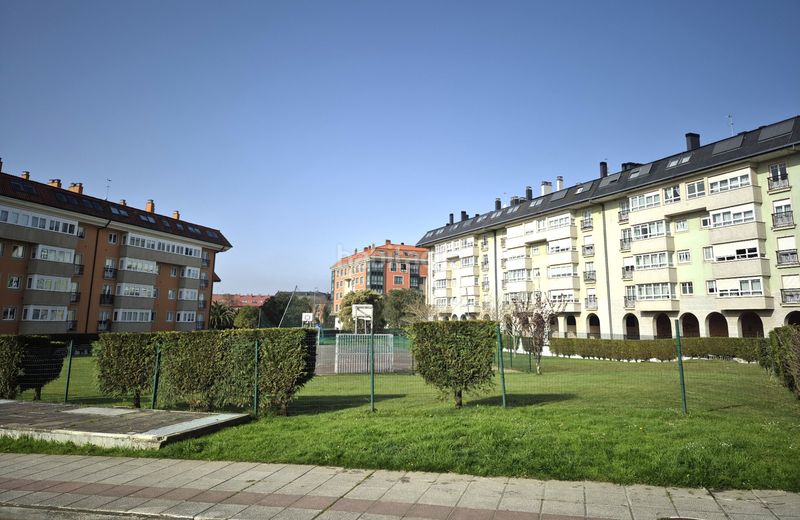 Foto b9cfb103-8d7e-4bb8-8548-ae7420c653e5. Appartamento 59m<sup>2</sup> in rúa reis magos 23 in A Gándara Narón