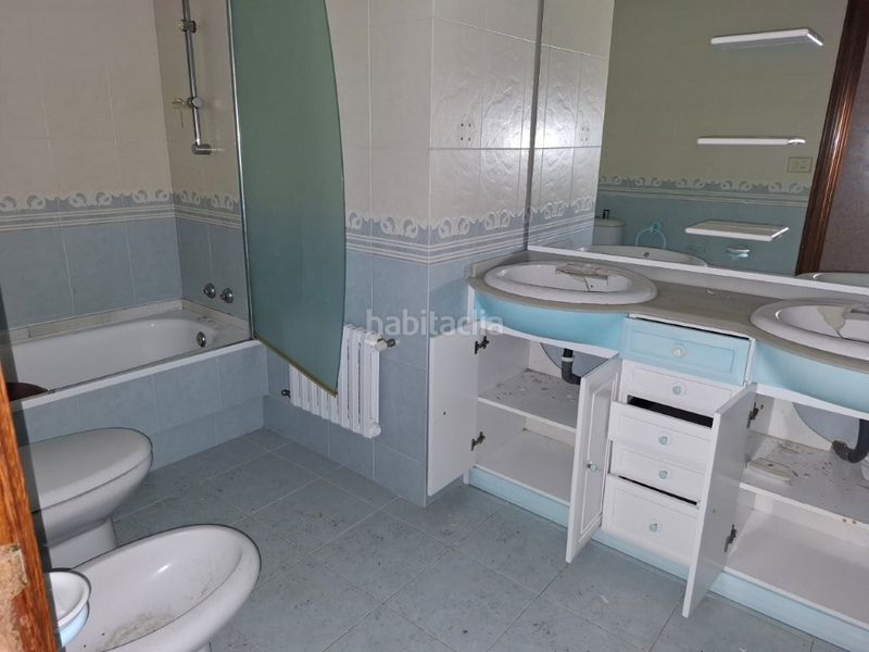 Foto e7903413-011f-4ffe-b3bb-b59e3ba43e5b. Pis a avenida arcadio pardiñas 179 a Burela