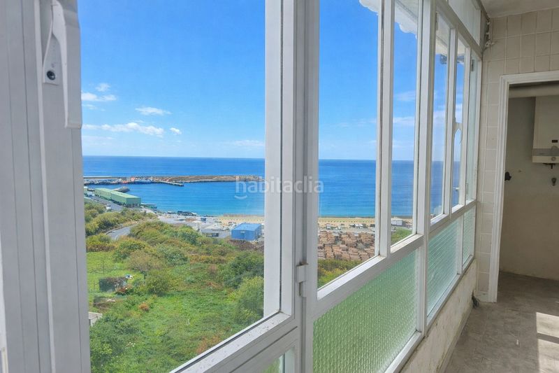 Foto f603c45c-059d-4f42-86bb-5842e92f74f8. Pis a avenida arcadio pardiñas 179 a Burela