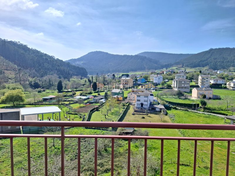 Foto d9d83dbb-ffb4-4794-9ecf-218f814bbc43. Àtic a rua granxas 35 a Viveiro