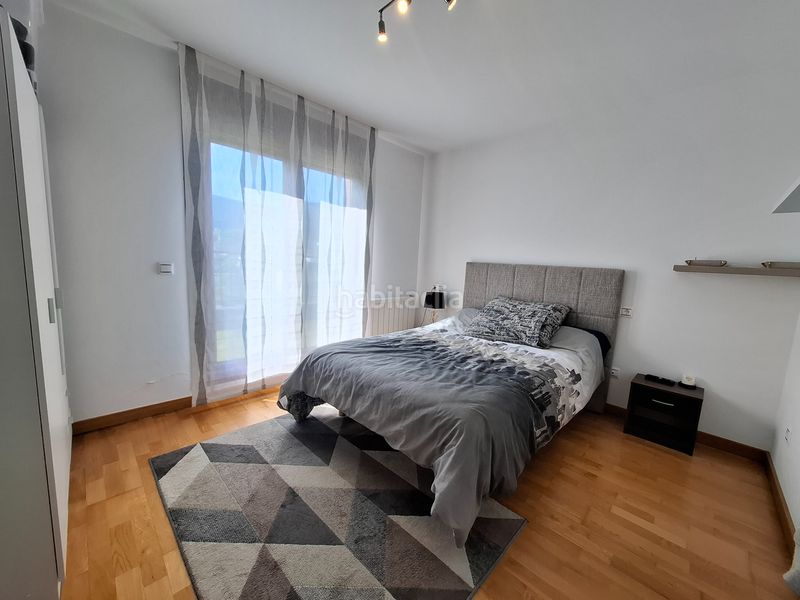 Foto f3deb061-6676-4576-aa26-526b5257f070. Àtic a rua granxas 35 a Viveiro