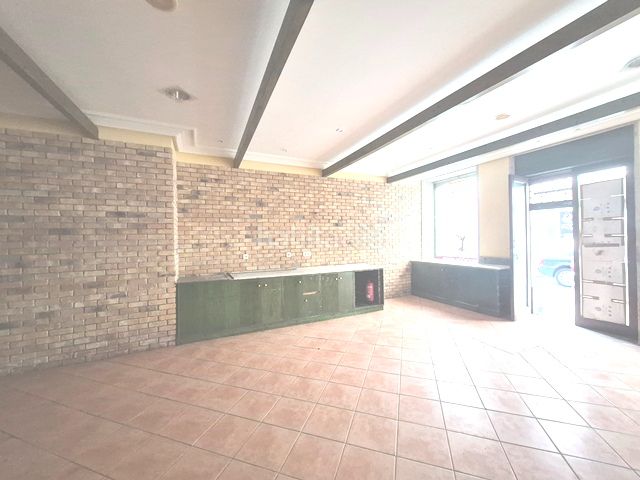 Foto ad8f099e-c23d-4508-9578-9dff24d855c7. Local comercial a rúa sol 154 a Centro Ferrol