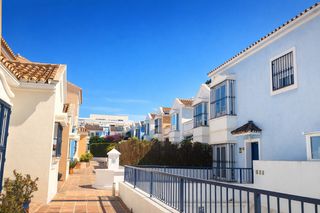 Location Maison jumelée à Rodeo Alto - Guadaiza - La Campana. Casa semiadosada con vistas al mar y la montaña en marbella