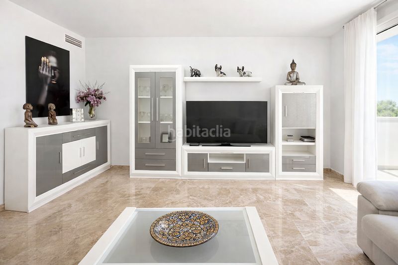 Foto cab3b9fa-bd4a-422b-9f48-e9f3561b597e. Pis amb calefacció aparcament piscina a Nueva Alcántara Marbella