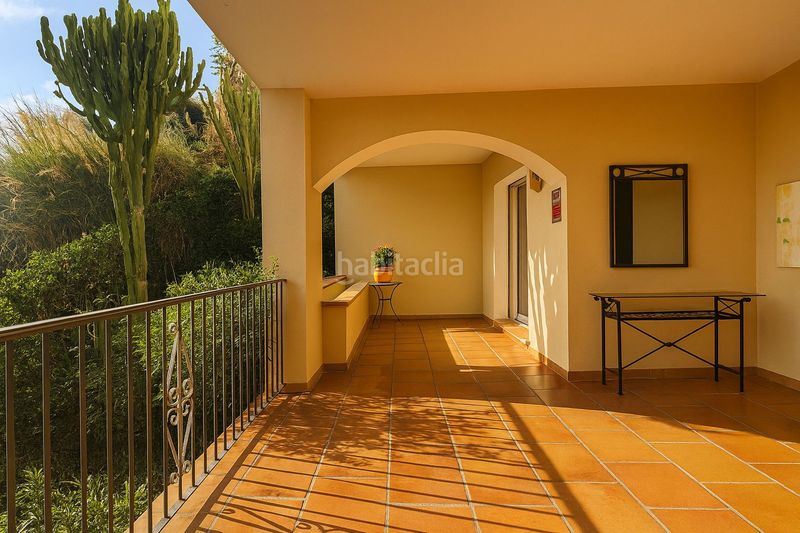 Foto a303d3bf-3149-46ce-8b11-5ab336654507. Pis amb aparcament piscina a los arqueros - puerto del almendro Benahavís