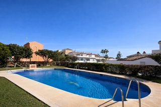Miete Etagenwohnung in La Cala Mijas. Piso en alquiler en la cala de mijas – segunda línea de playa