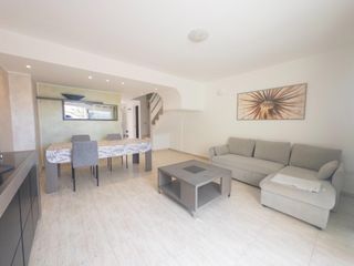 Dúplex  Calle helsinki. Venta de exclusivo ático triplex en dakota park - adeje