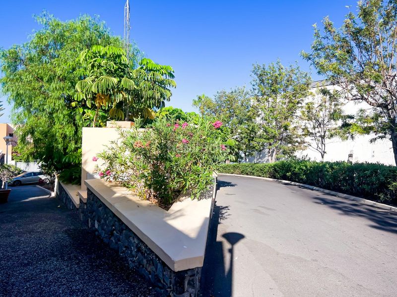 Foto eb4cc3dd-ff25-49b4-a031-5e71461a085a. Dúplex a avenida kurt konrad mayer 67 a Playa Fañabé Alto Adeje