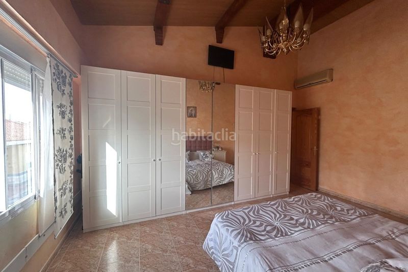 Foto f29c3a17-a28f-4332-8cde-0d9e6a6d6063. Casa adossada a San Isidro