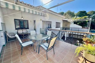 Casa adossada a Campoamor