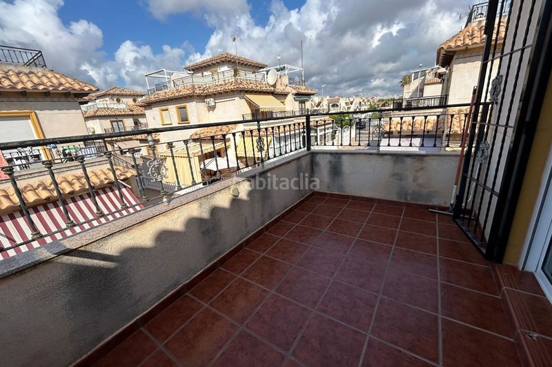 Foto 500f6c85-5a95-410e-85fe-6283f1ee37eb. Casa a Playa Flamenca Orihuela
