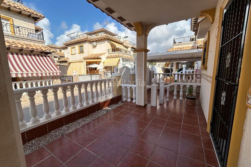 Foto b9e4d009-2c03-44a3-8144-eb28c5950a1a. Casa a Playa Flamenca Orihuela