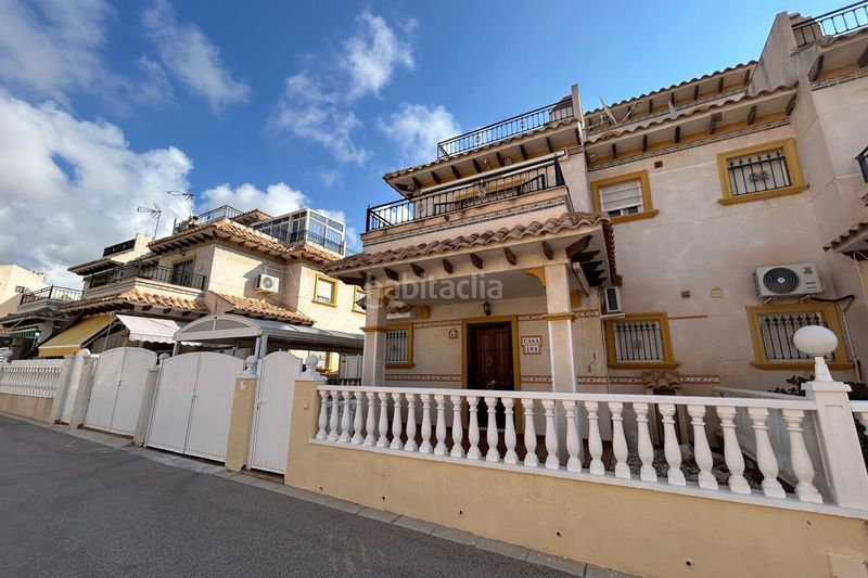 Foto db68310b-e371-4482-a997-e9e6a0a320b9. Casa a Playa Flamenca Orihuela
